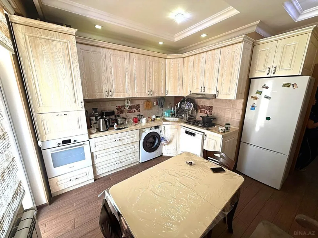 Satılır 3 otaqlı mənzil 106 m²