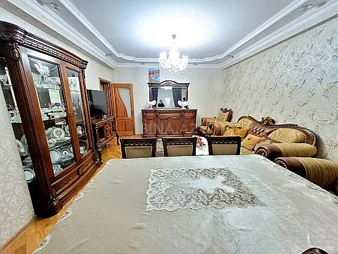 Satılır 3 otaqlı mənzil 106 m²