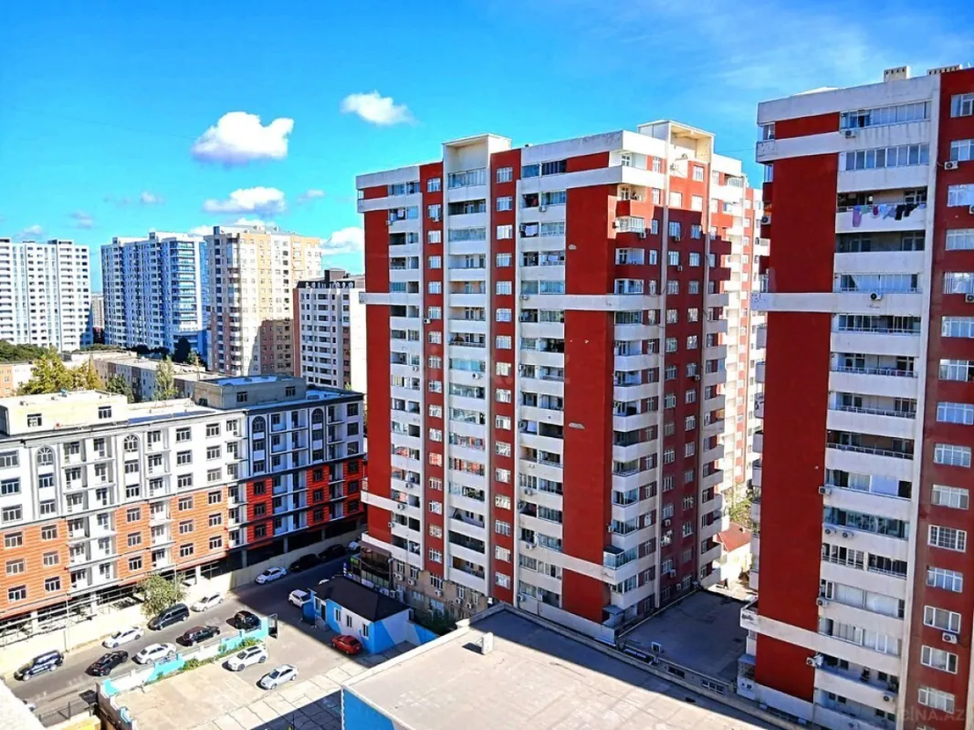 Satılır 3 otaqlı mənzil 106 m²
