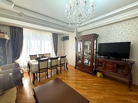 Satılır 3 otaqlı mənzil 106 m²