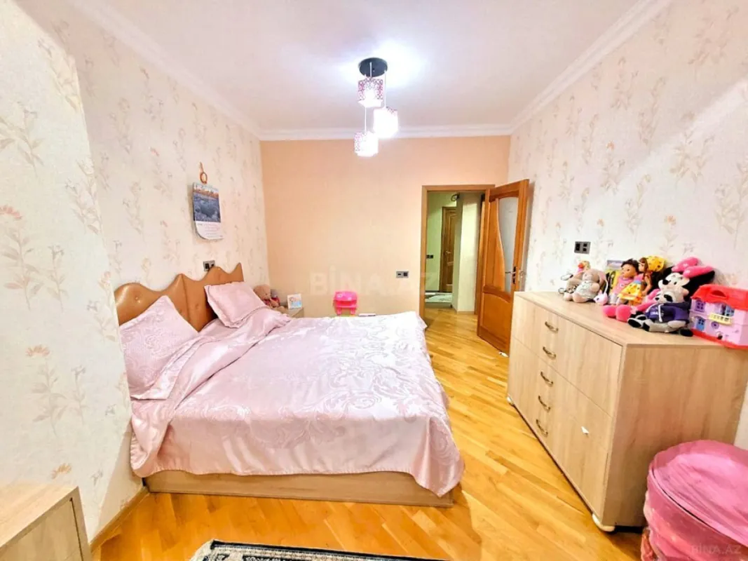 Satılır 3 otaqlı mənzil 106 m²