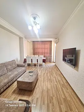 Satılır 3 otaqlı mənzil 100 m² — Bakı, İnşaatçılar 3 otaq 100.00 m²