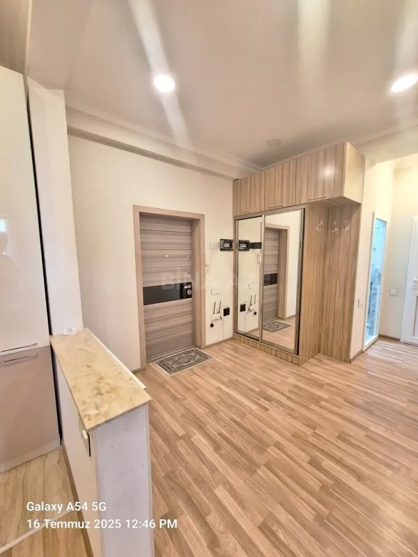 Satılır 3 otaqlı mənzil 100 m²