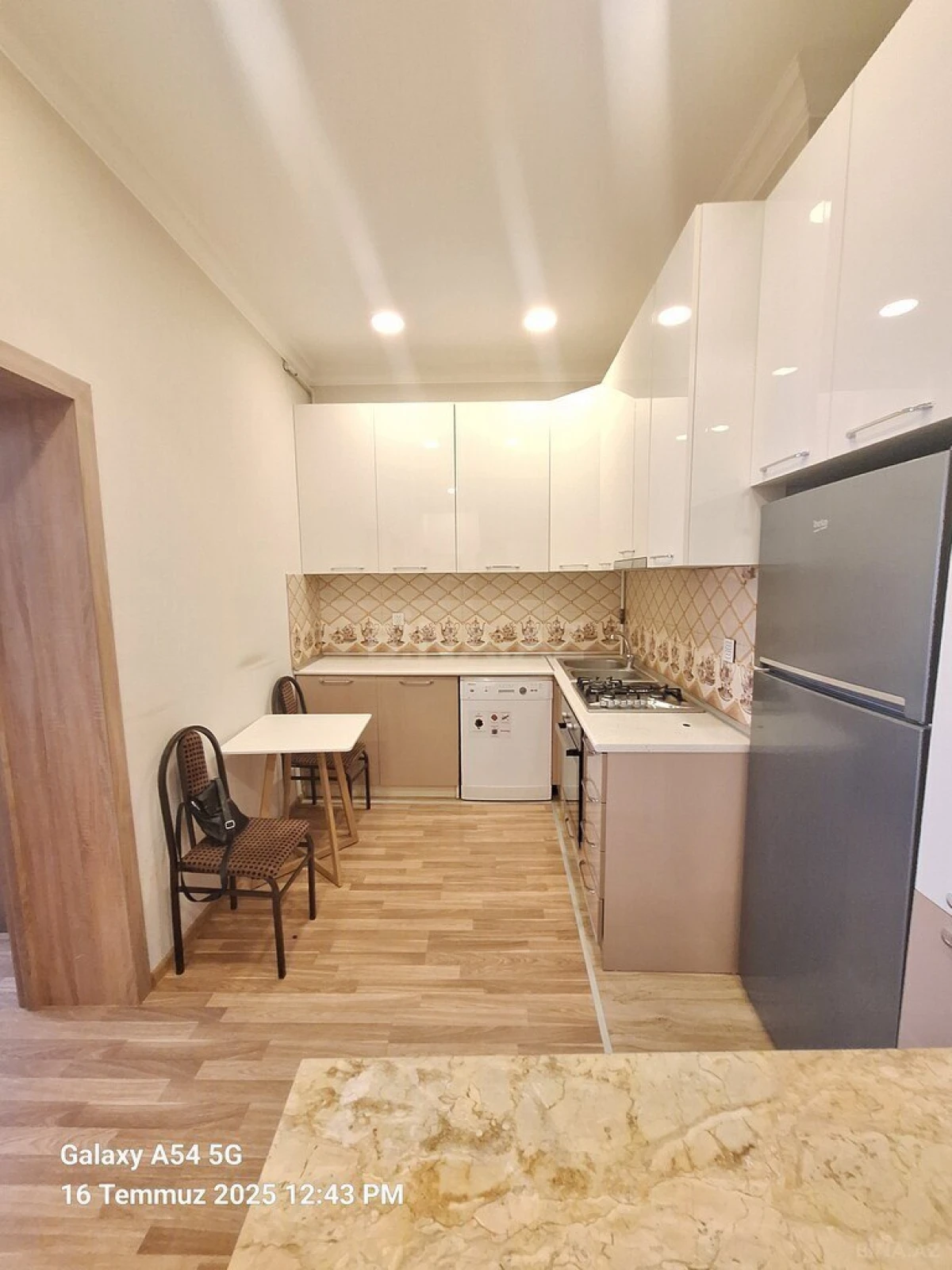 Satılır 3 otaqlı mənzil 100 m²