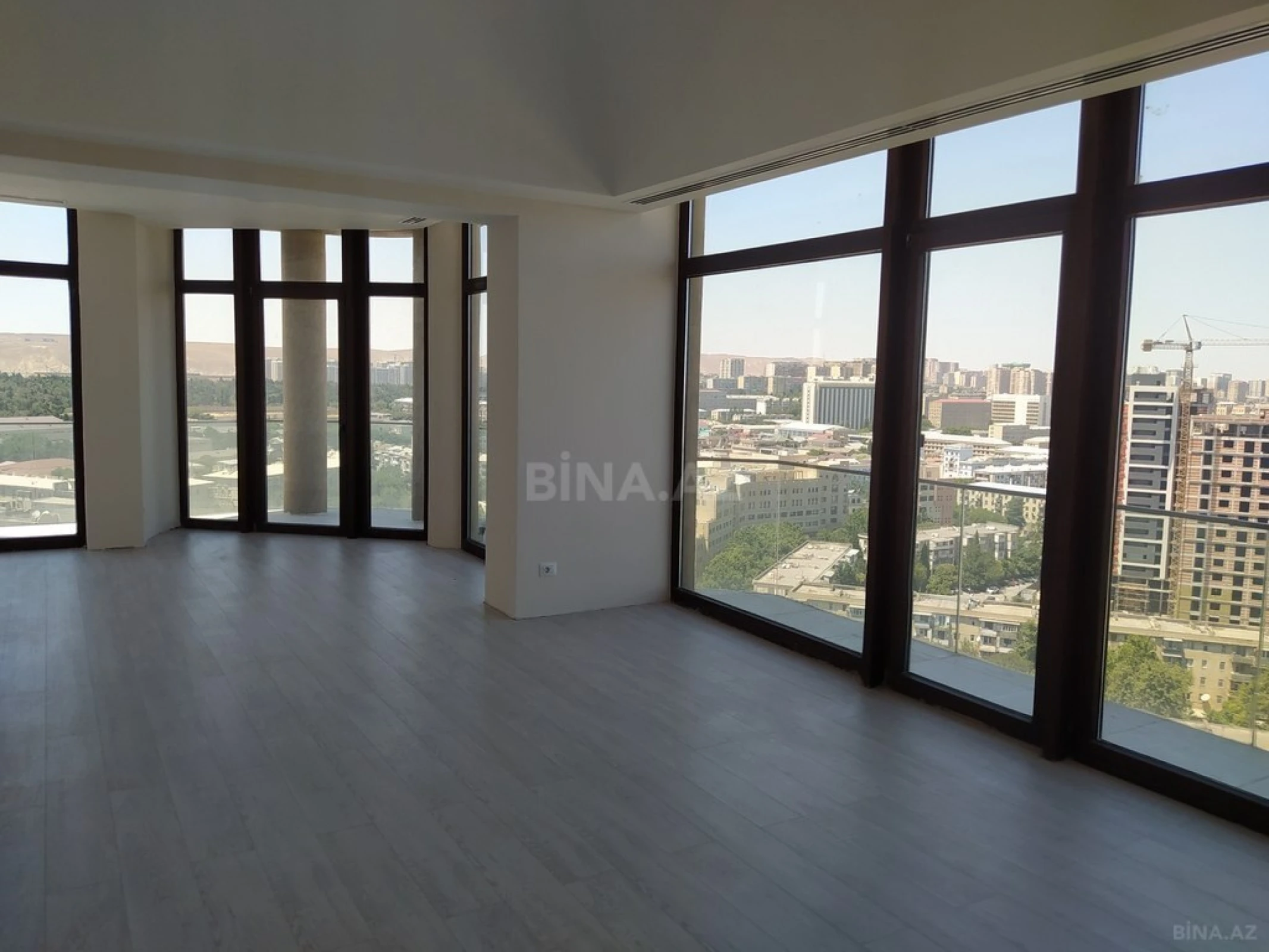 Kirayə verilir 15 otaqlı ofis 800 m²