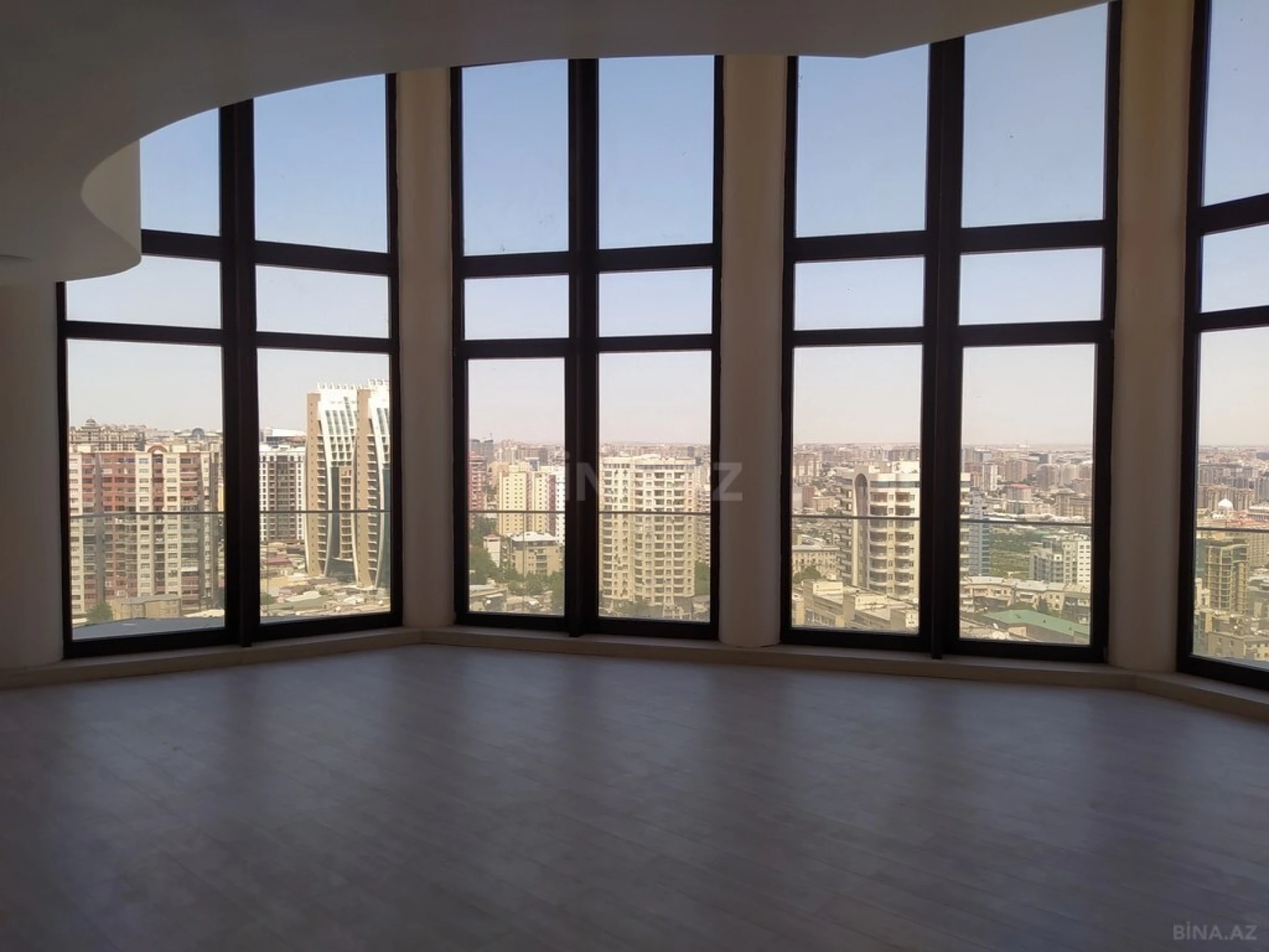 Kirayə verilir 15 otaqlı ofis 800 m²