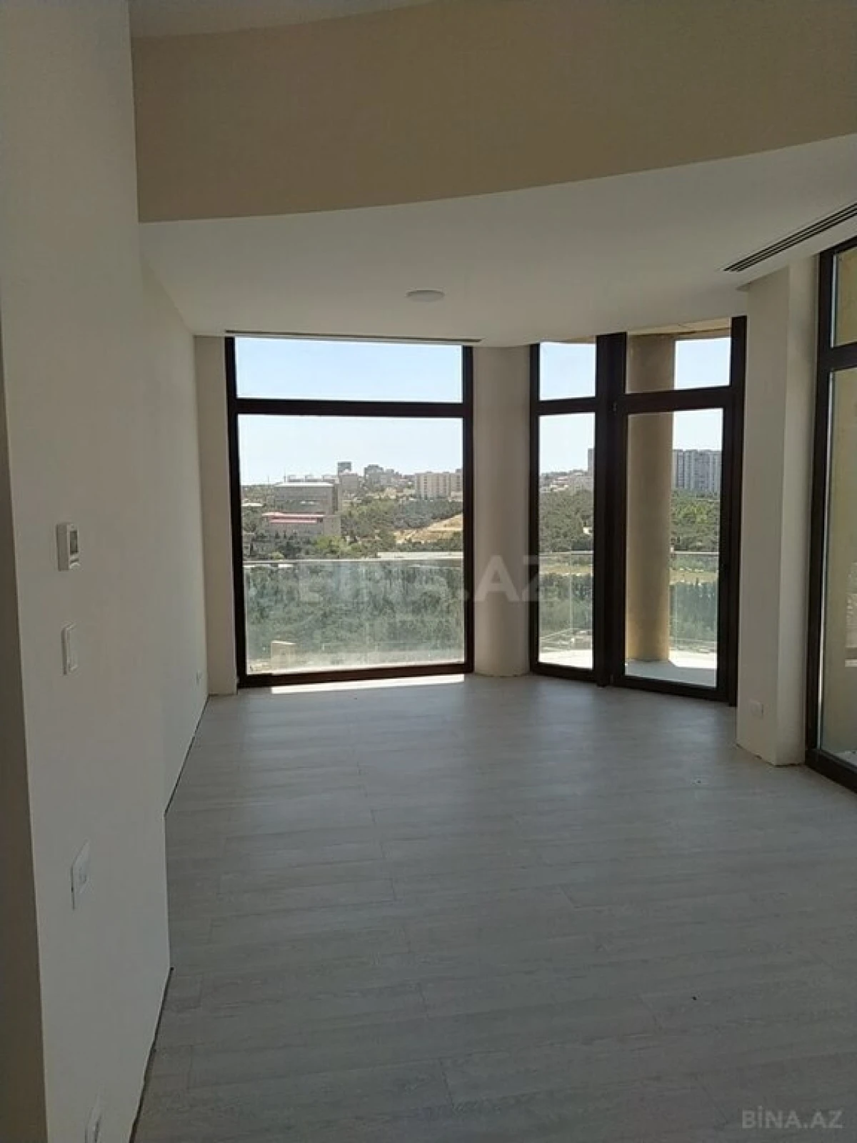 Kirayə verilir 15 otaqlı ofis 800 m²