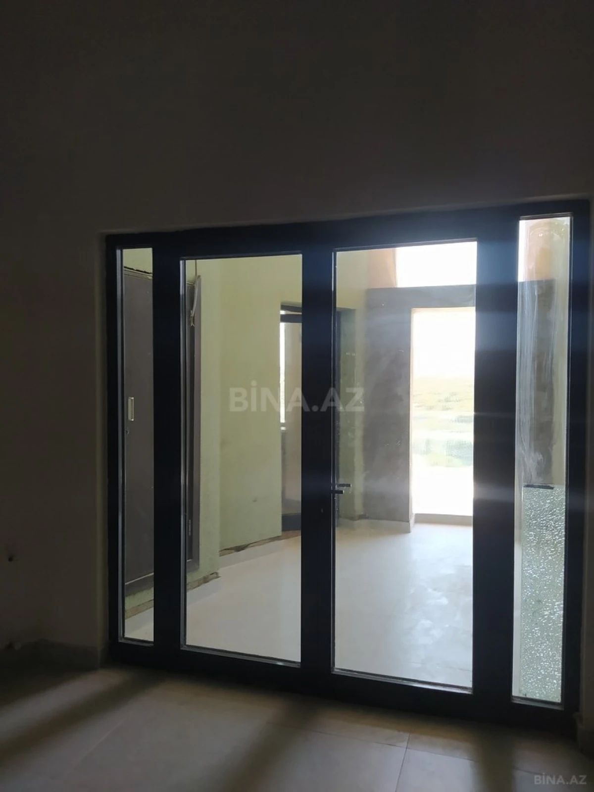 Kirayə verilir 15 otaqlı ofis 800 m²