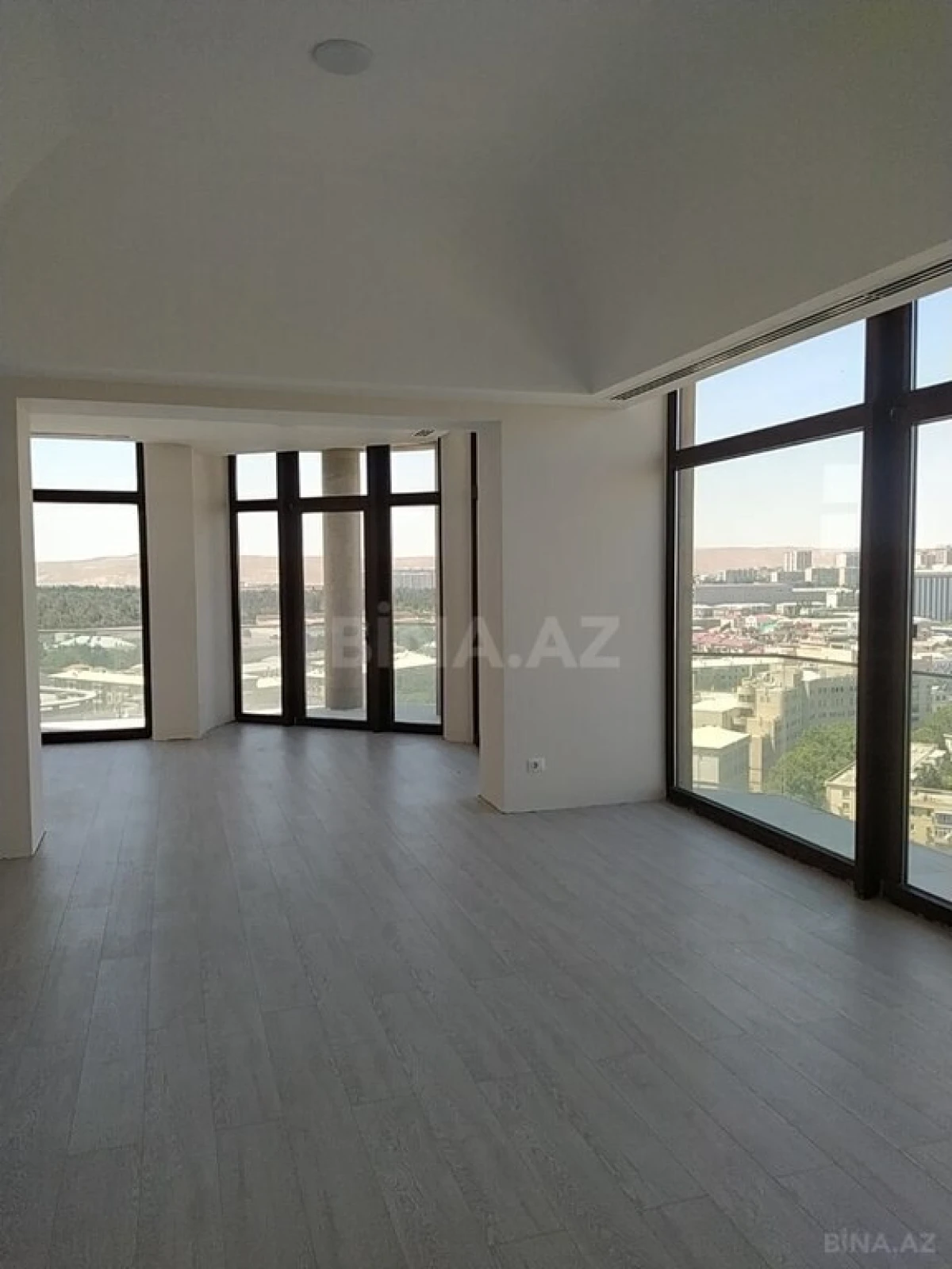 Kirayə verilir 15 otaqlı ofis 800 m²