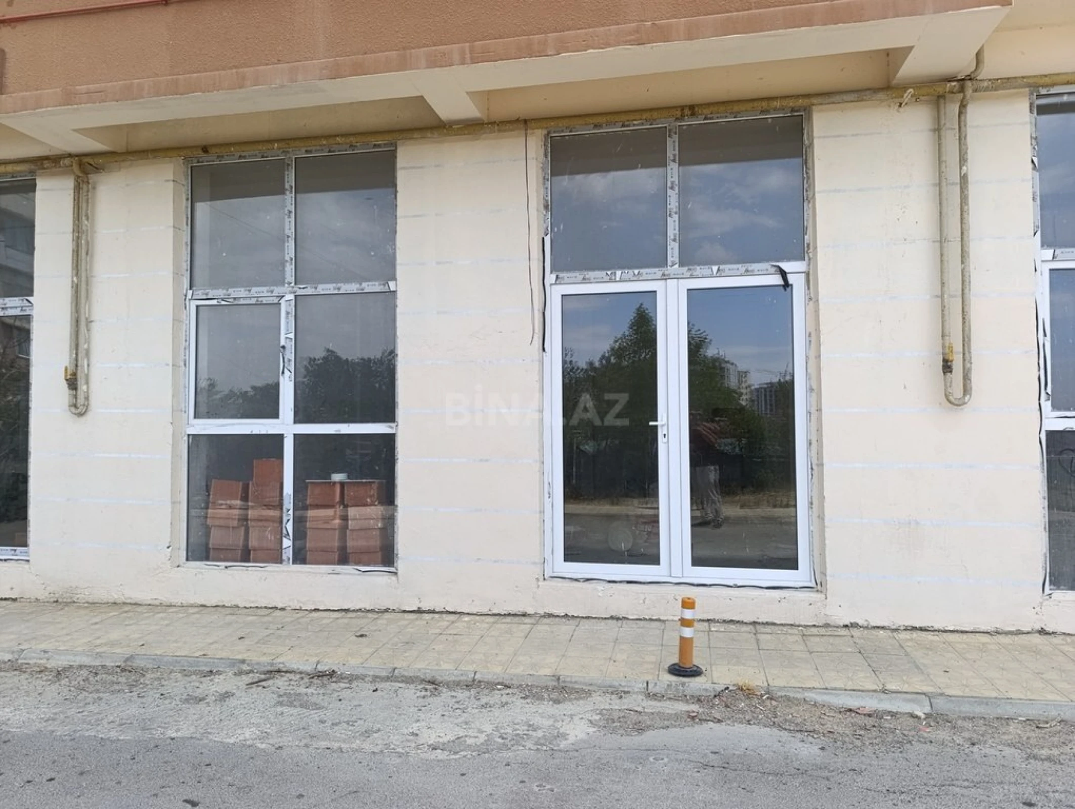 Satılır obyekt 52 m²