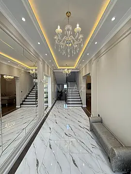 Satılır 5 otaqlı həyət evi 450 m²