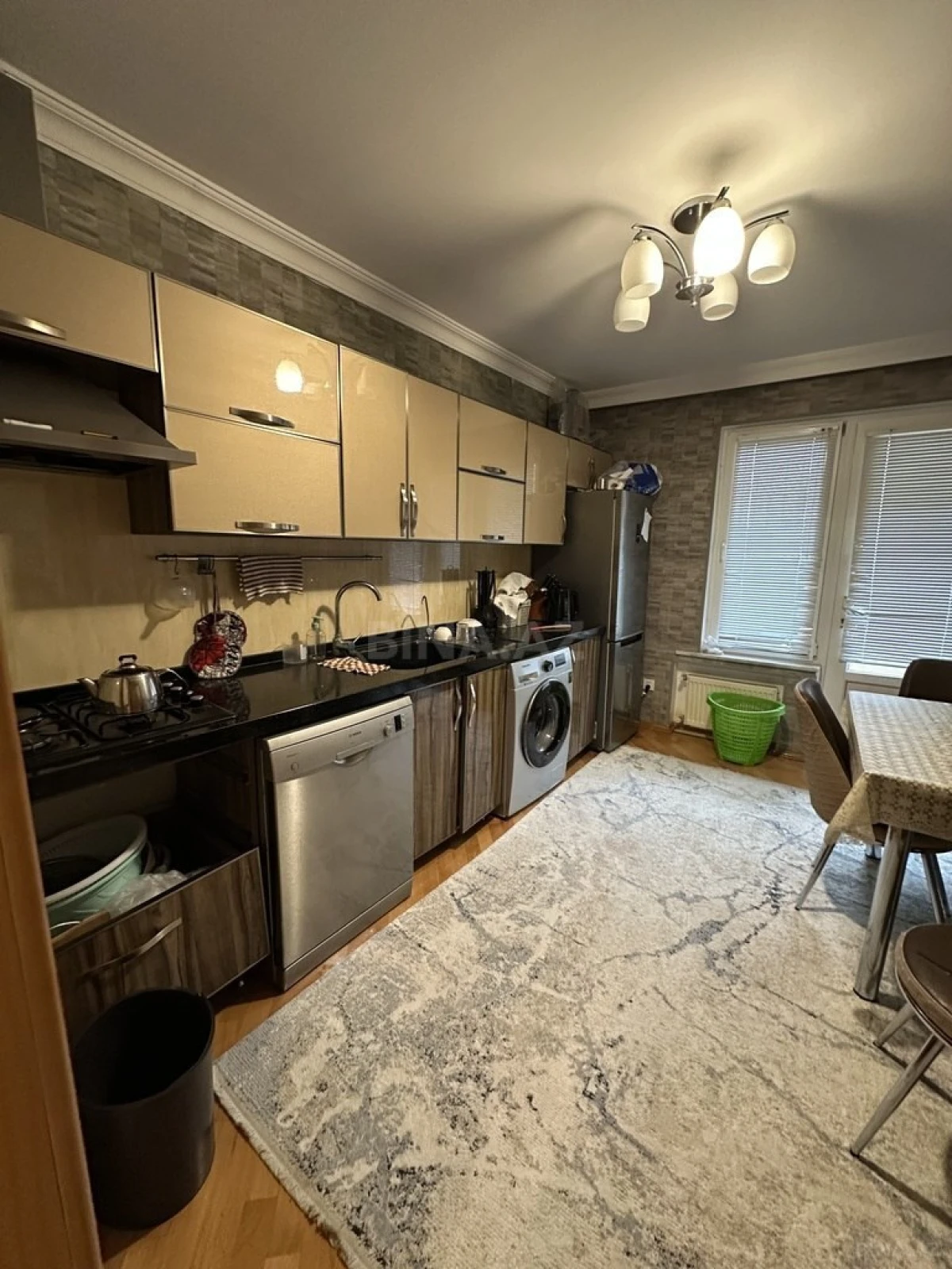 Satılır 3 otaqlı mənzil 90 m²