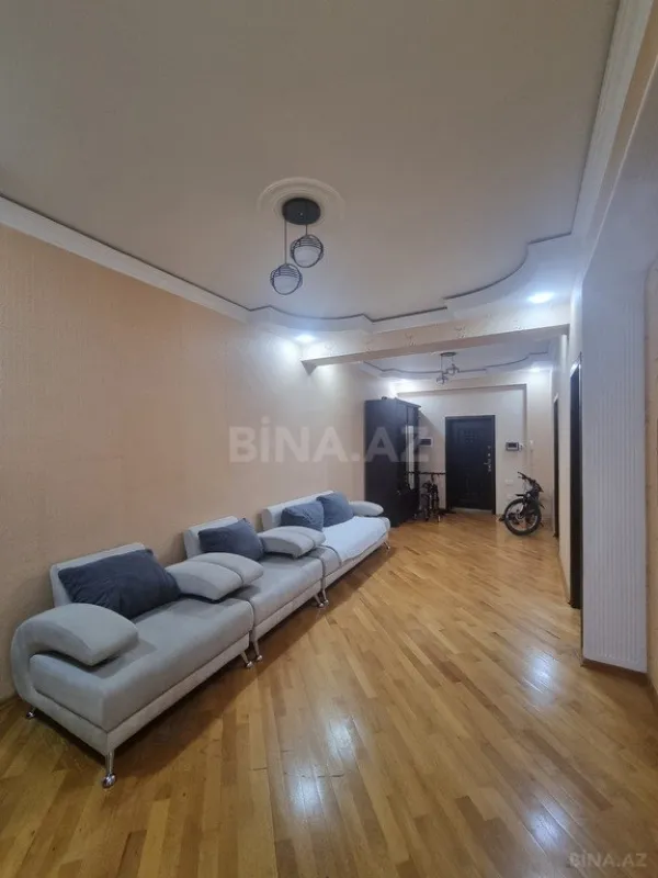 Satılır 2 otaqlı mənzil 125 m²