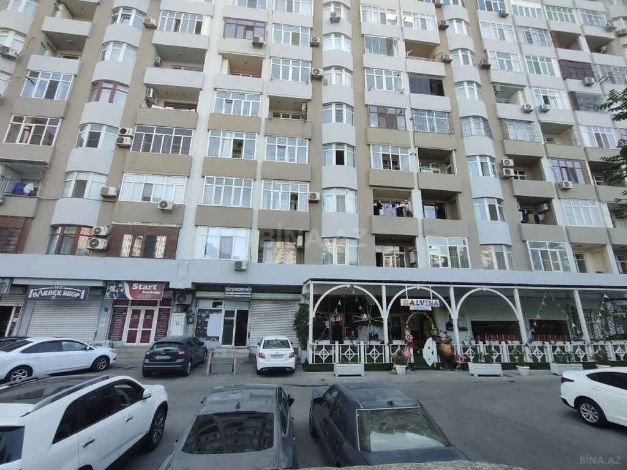 Satılır 2 otaqlı mənzil 125 m²