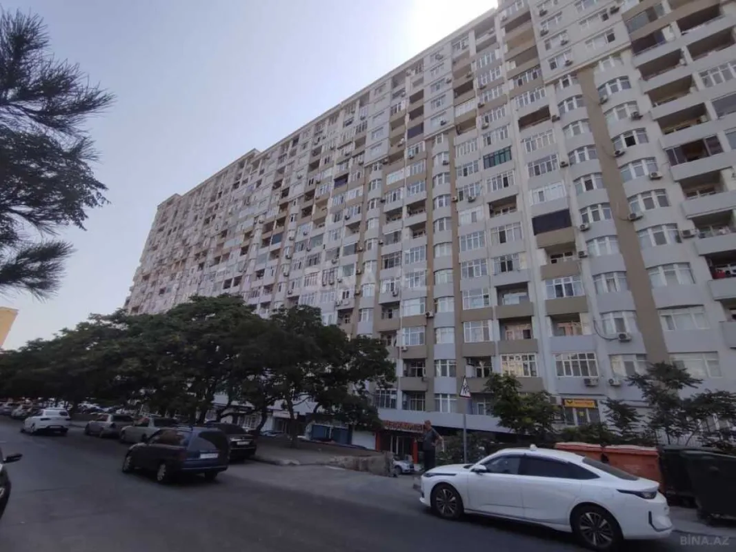Satılır 2 otaqlı mənzil 125 m²