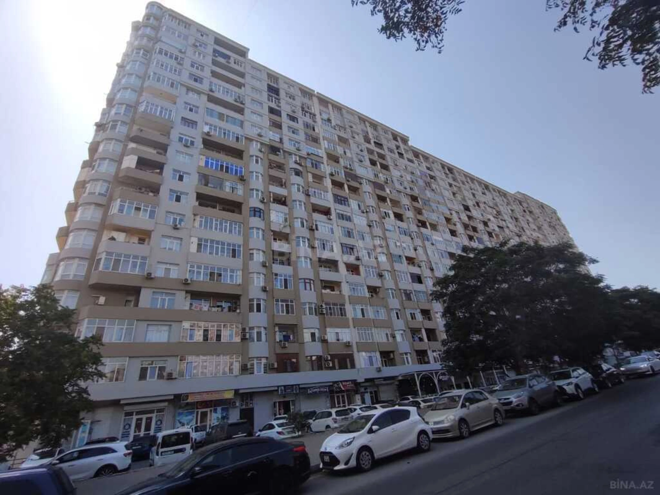 Satılır 2 otaqlı mənzil 125 m²