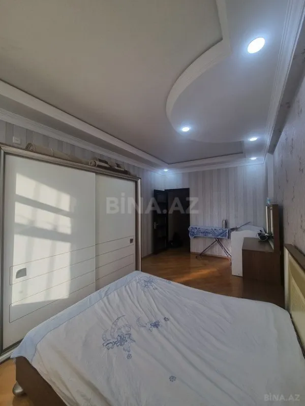 Satılır 2 otaqlı mənzil 125 m²