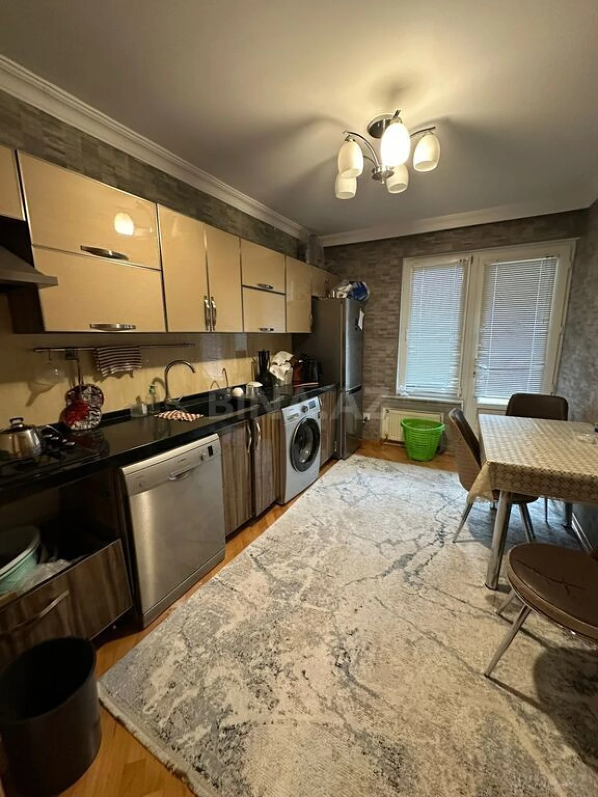 Satılır obyekt 90 m²