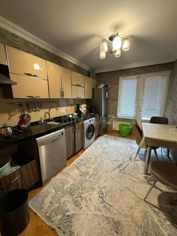 Satılır obyekt 90 m²