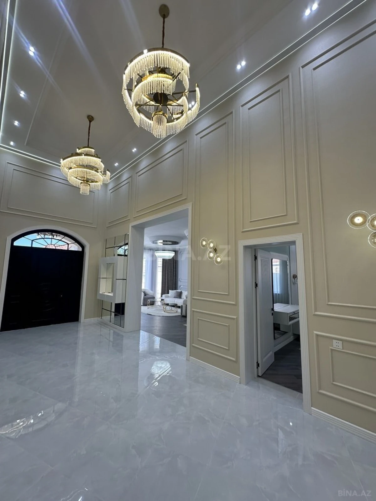 Satılır 5 otaqlı həyət evi 220 m²