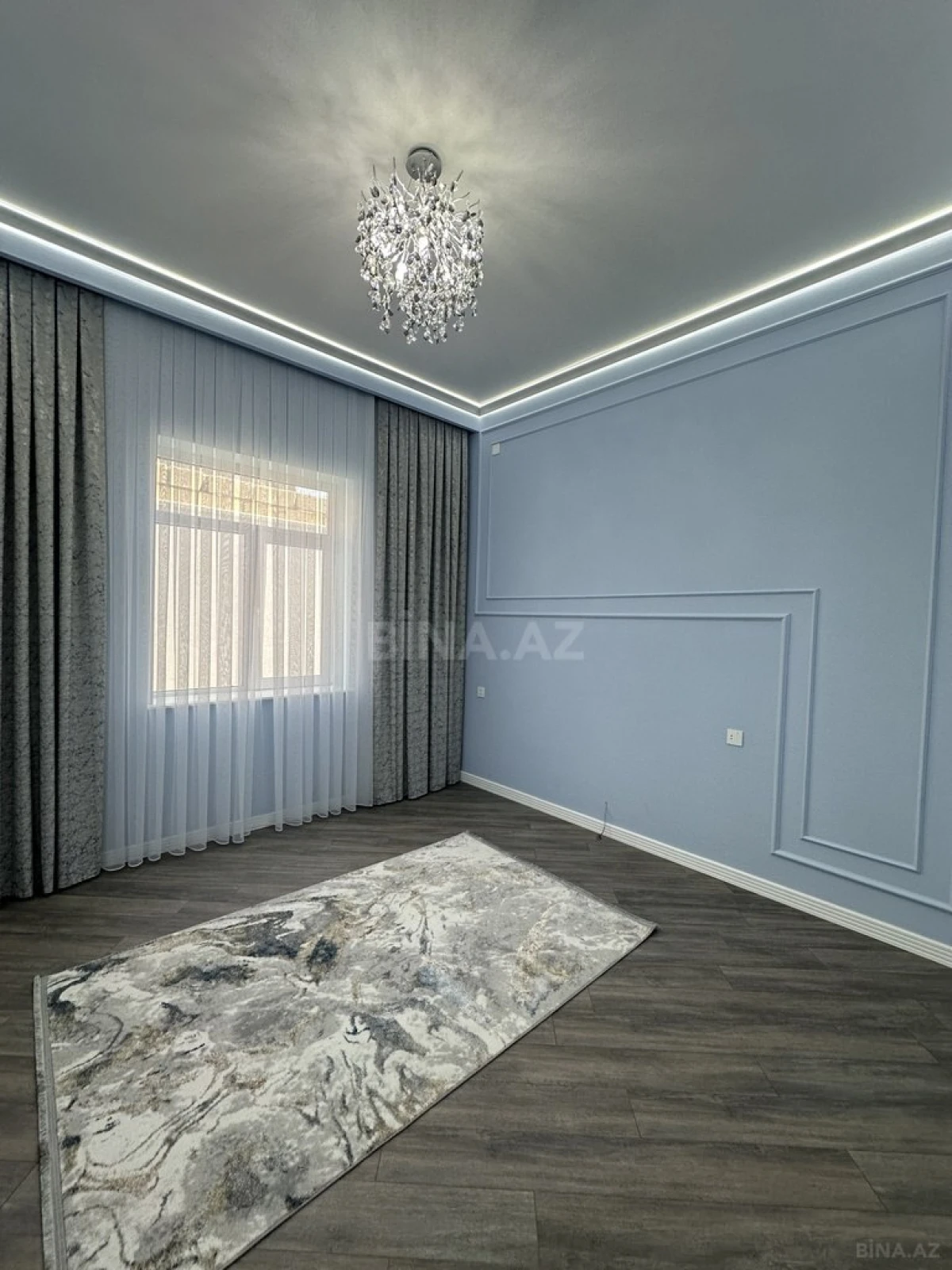 Satılır 5 otaqlı həyət evi 220 m²