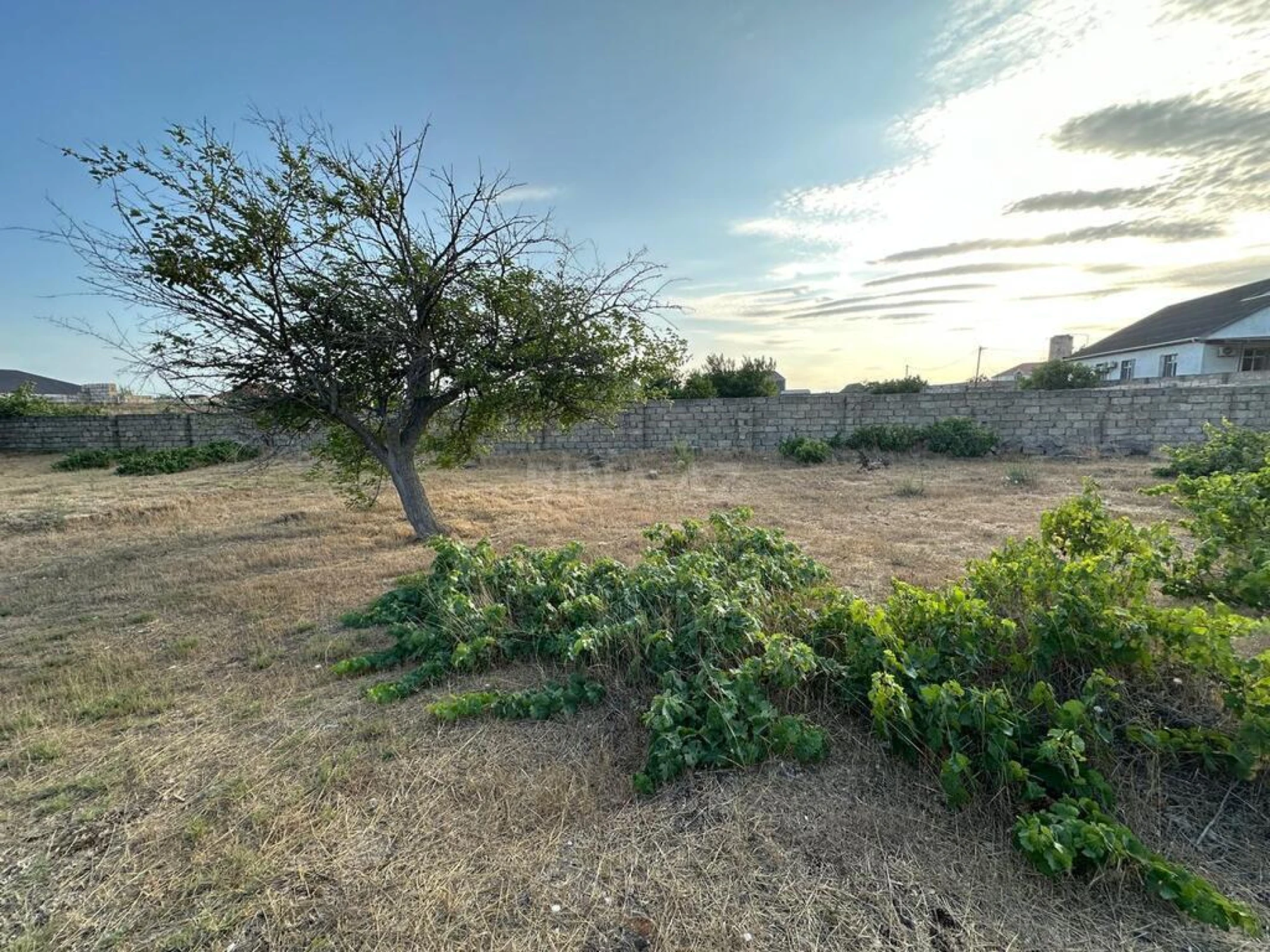 Satılır torpaq sahəsi 12 m²