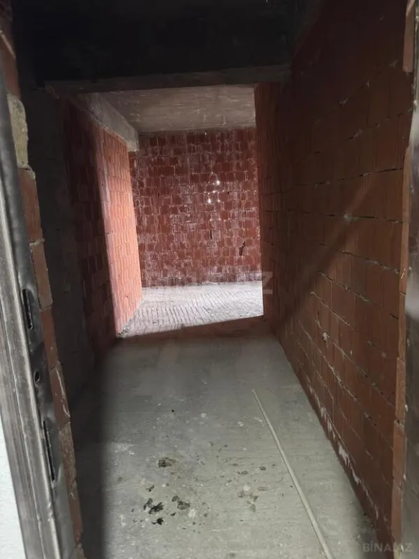 Satılır 3 otaqlı mənzil 137.5 m²