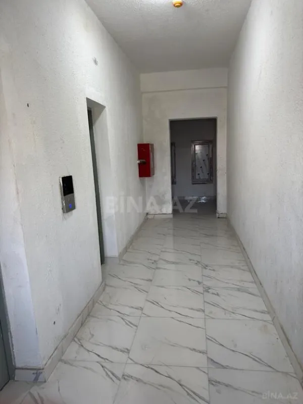 Satılır 3 otaqlı mənzil 137.5 m²