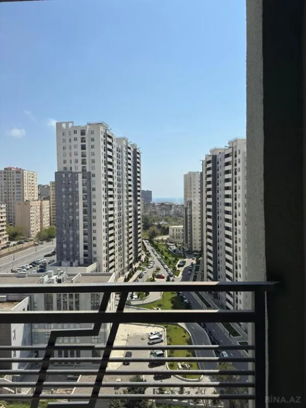 Satılır 3 otaqlı mənzil 137.5 m²