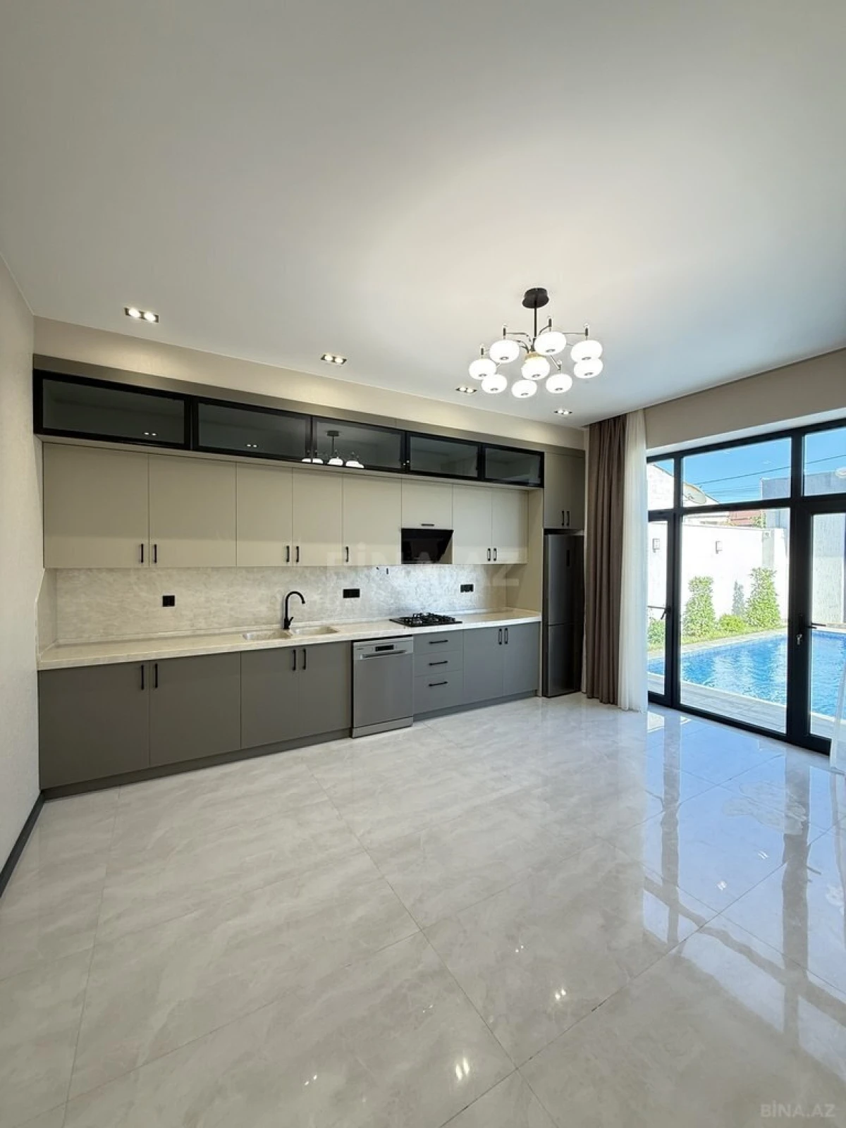 Satılır 4 otaqlı həyət evi 160 m²