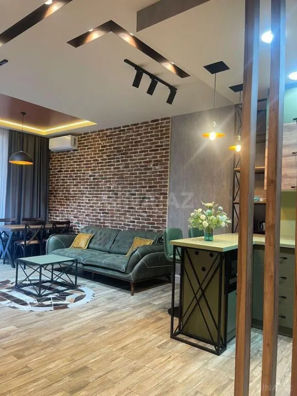 Kirayə verilir 2 otaqlı mənzil 70 m²