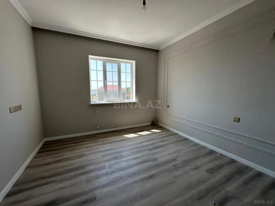 Satılır 5 otaqlı həyət evi 330 m²