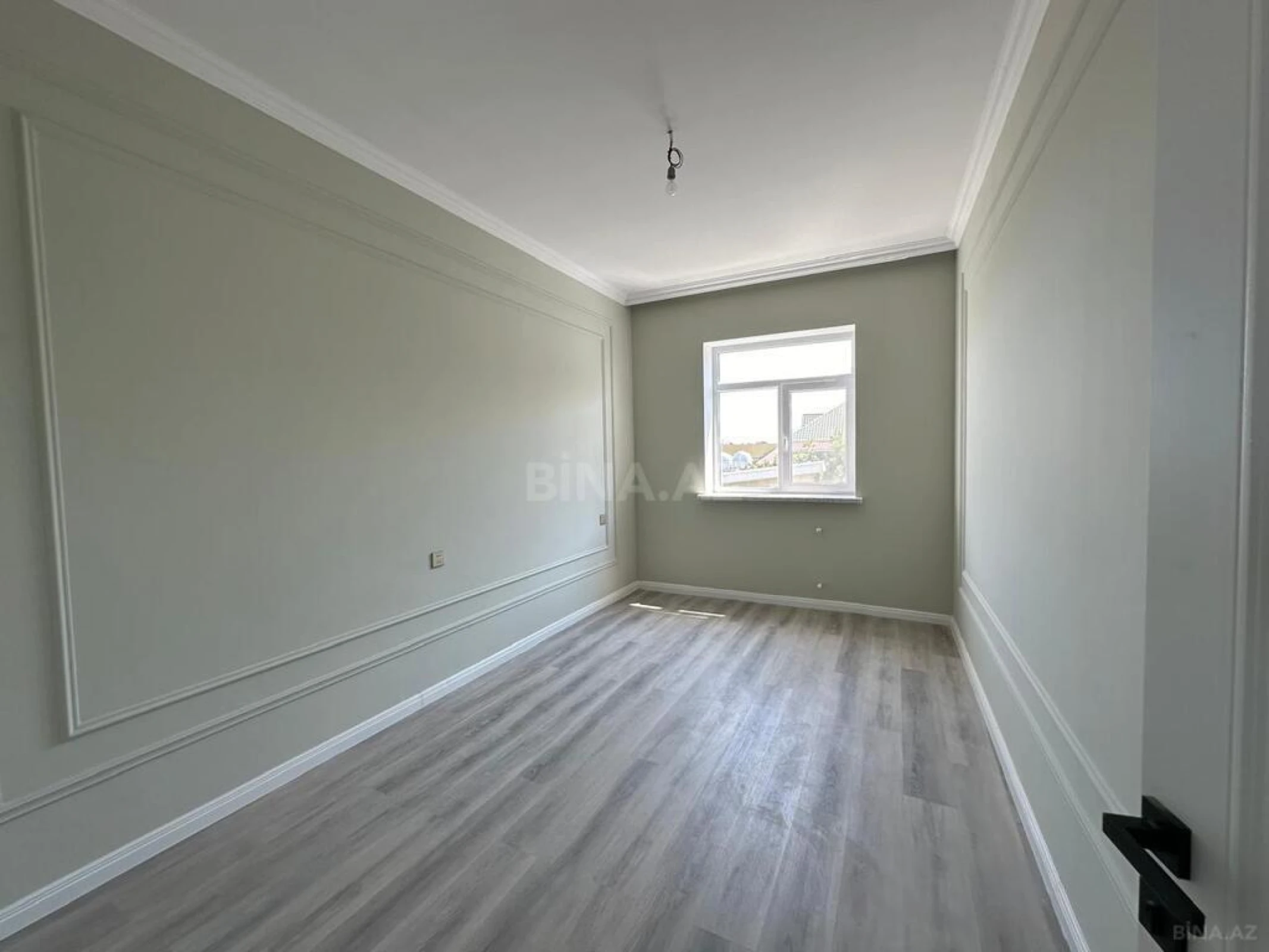 Satılır 5 otaqlı həyət evi 330 m²