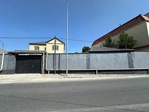 Satılır 5 otaqlı həyət evi 330 m²