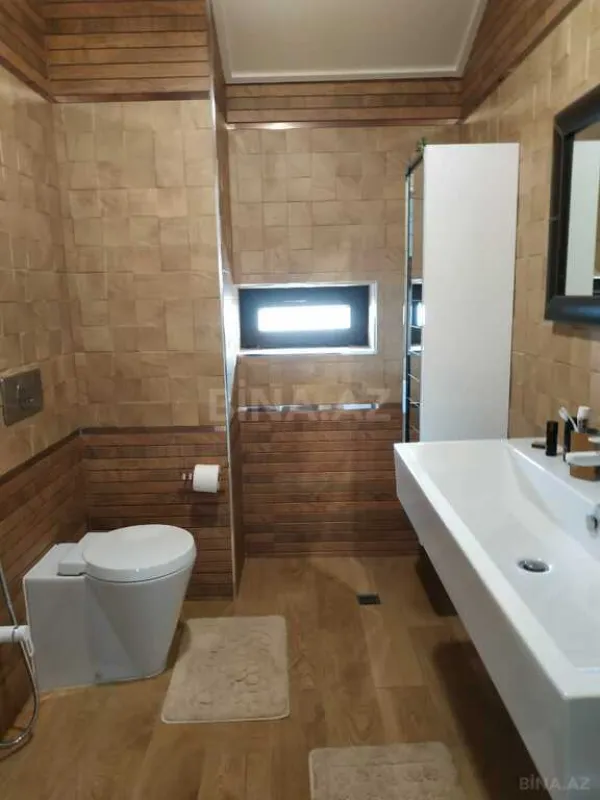 Kirayə verilir 8 otaqlı həyət evi 1000 m²