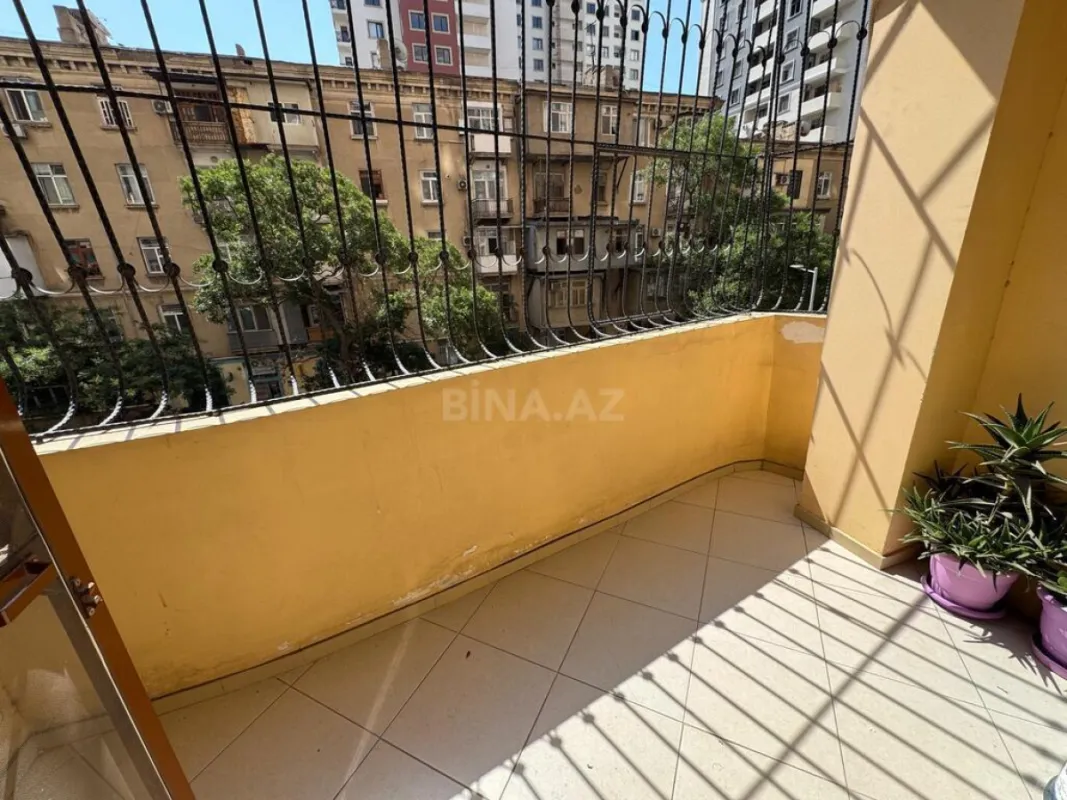 Satılır 3 otaqlı mənzil 100 m²