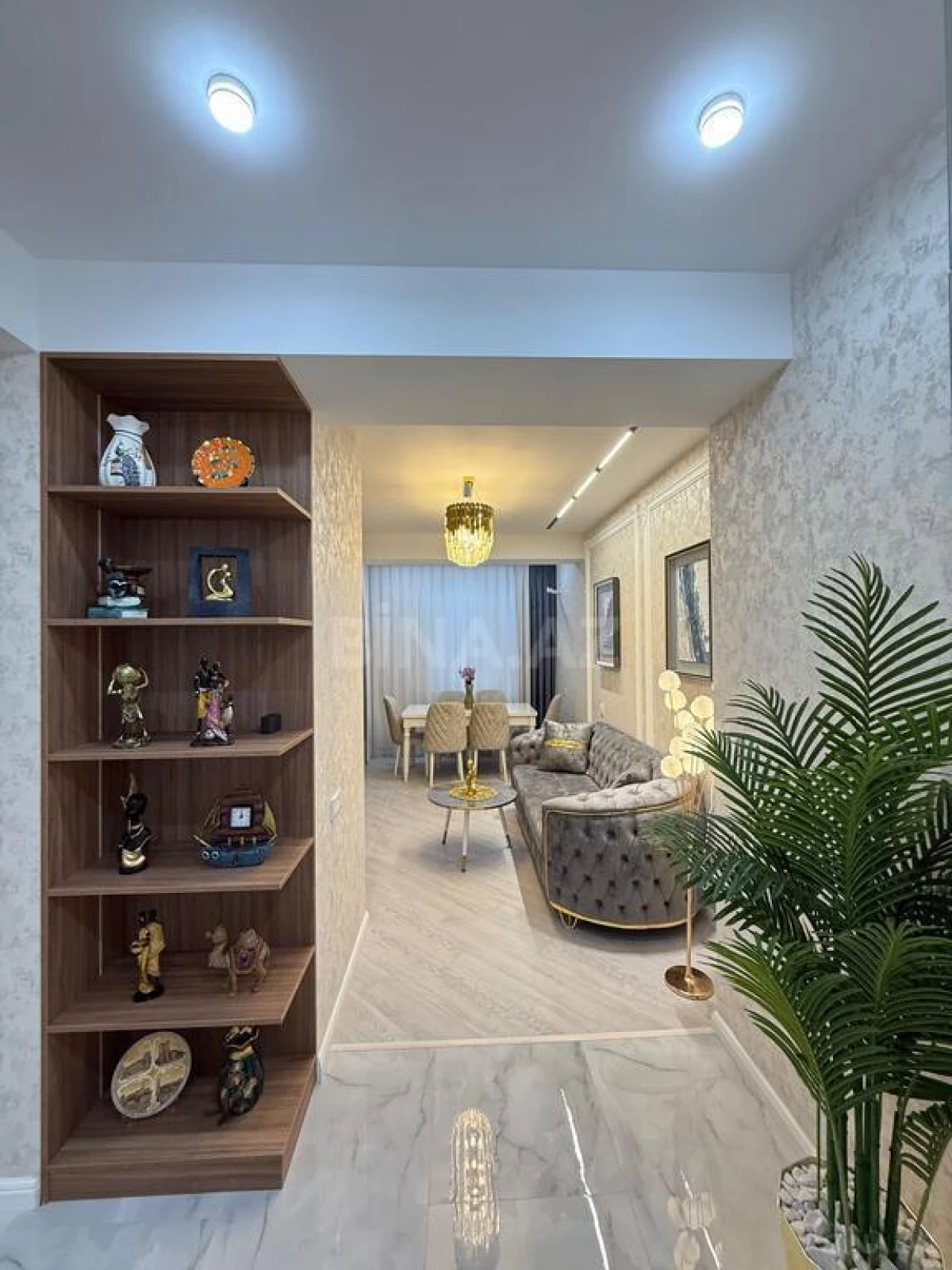 Satılır 3 otaqlı mənzil 83 m²