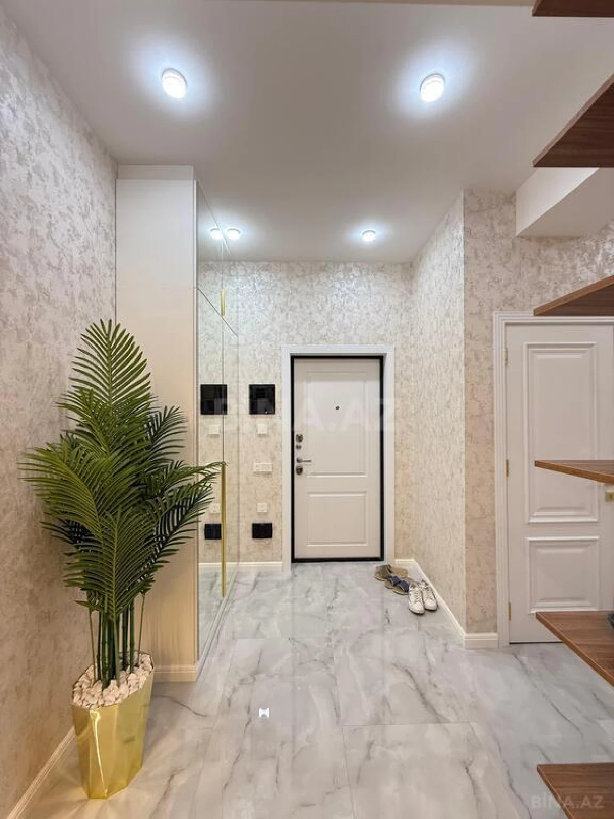 Satılır 3 otaqlı mənzil 83 m²