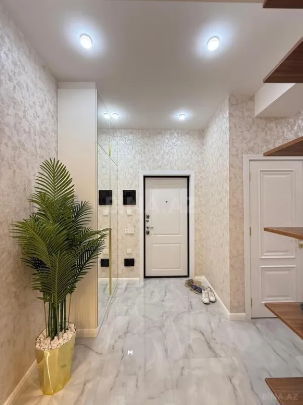 Satılır 3 otaqlı mənzil 83 m²