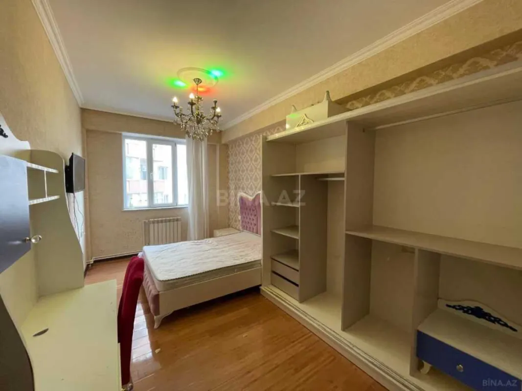 Satılır 3 otaqlı mənzil 95 m²