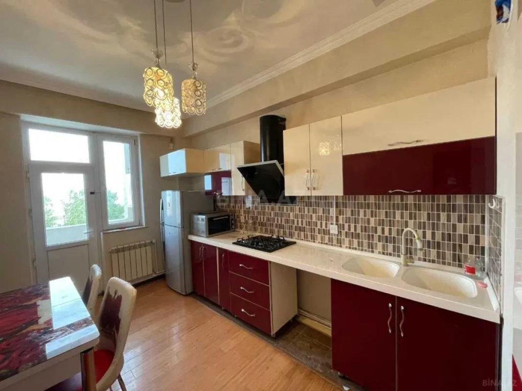 Satılır 3 otaqlı mənzil 95 m²
