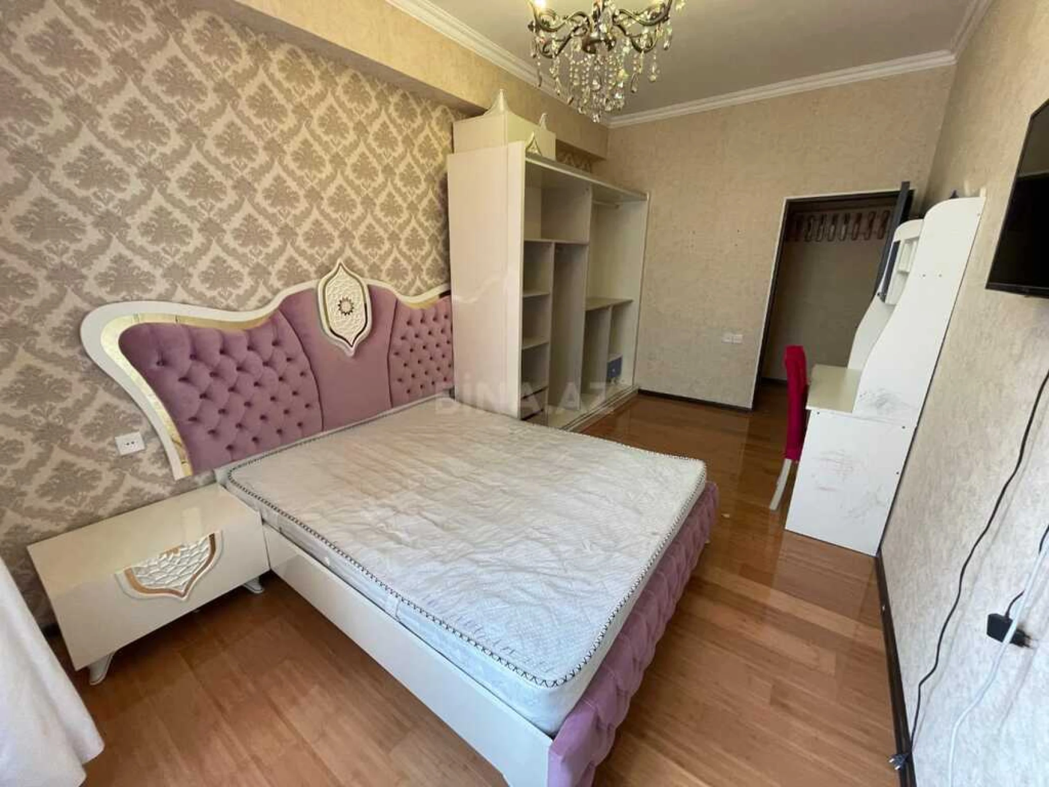 Satılır 3 otaqlı mənzil 95 m²