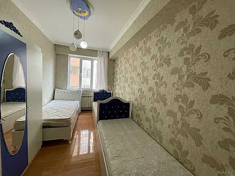 Satılır 3 otaqlı mənzil 95 m²