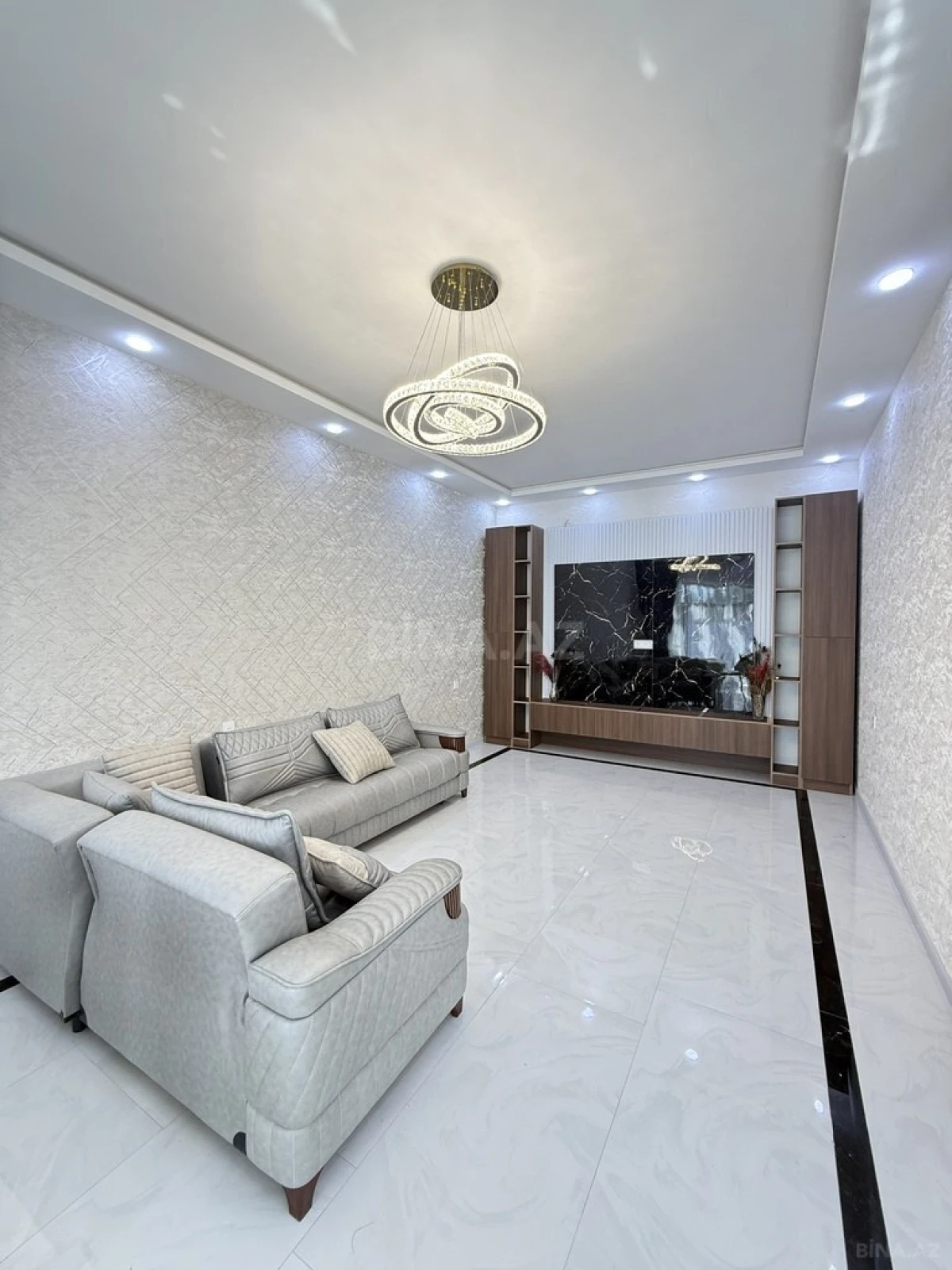 Satılır 4 otaqlı həyət evi 160 m²