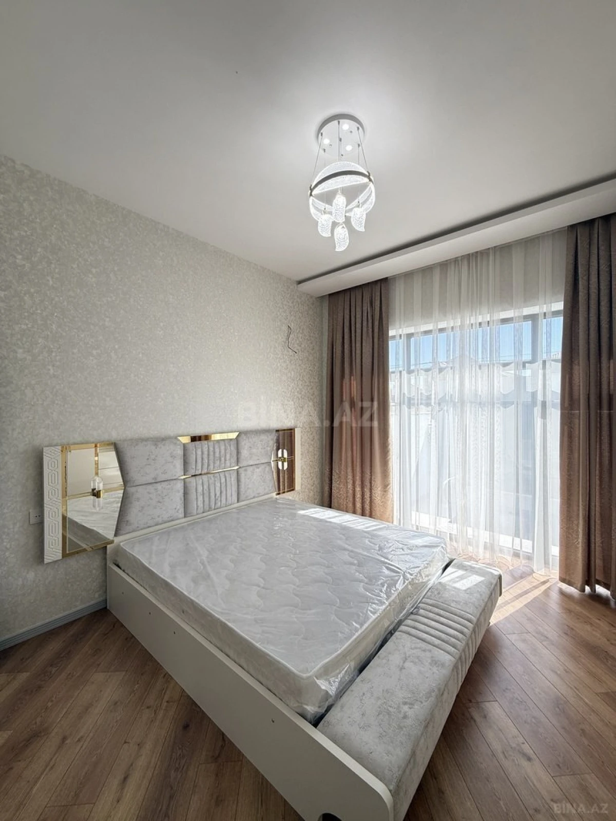 Satılır 4 otaqlı həyət evi 160 m²