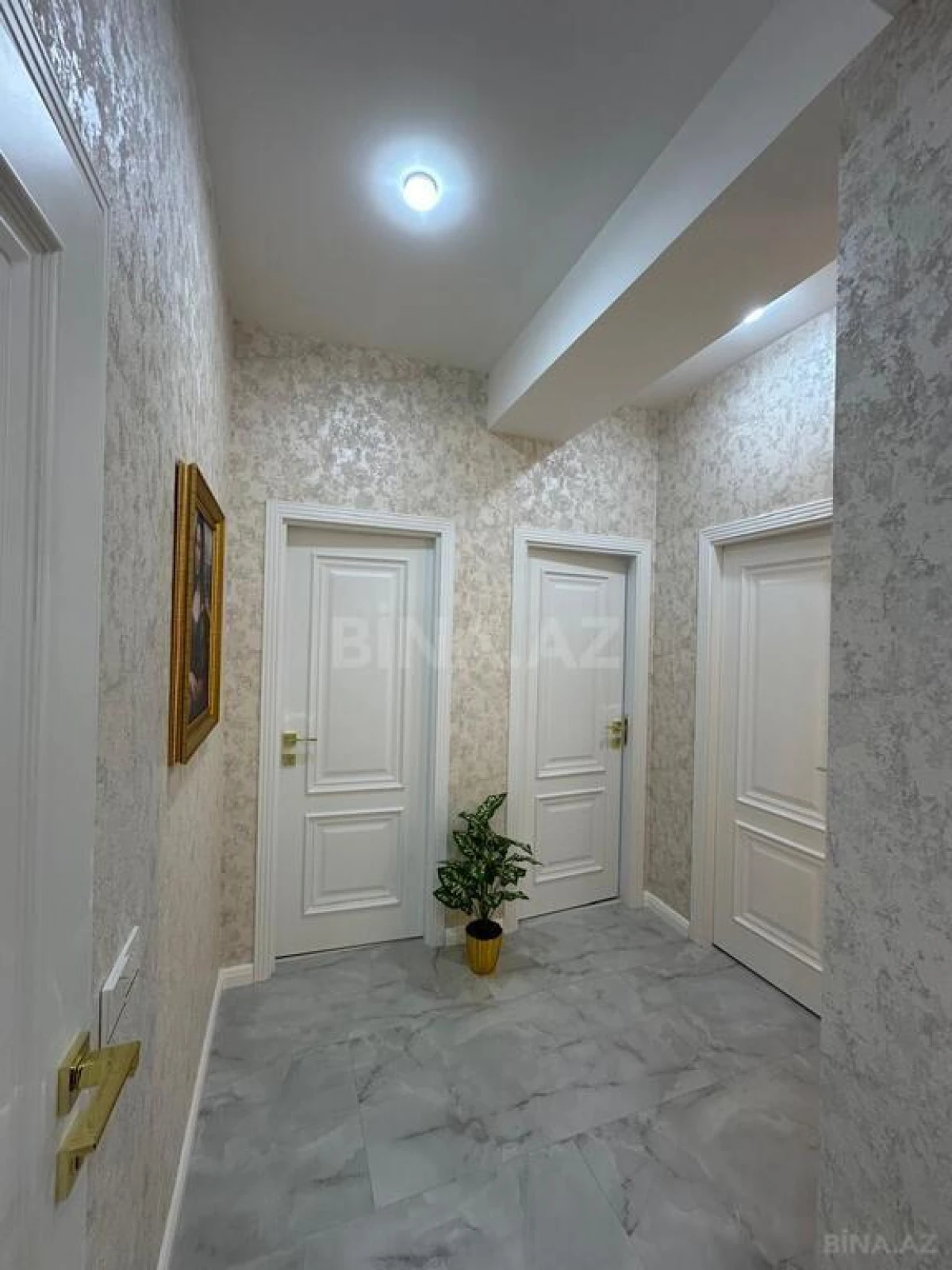 Satılır 3 otaqlı mənzil 82 m²