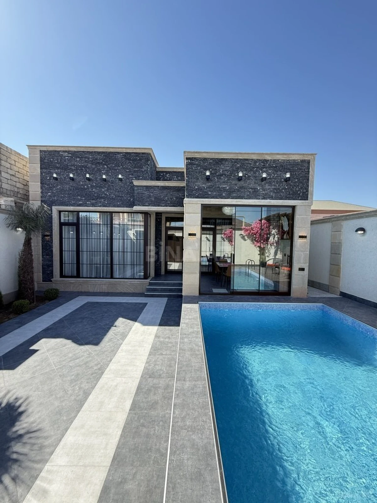 Satılır 4 otaqlı həyət evi 135 m²