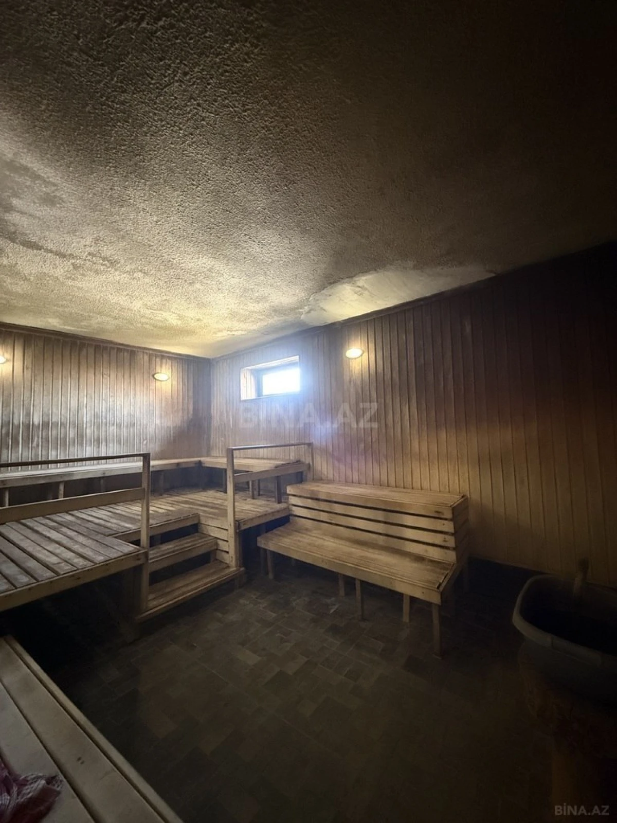 Satılır obyekt 1200 m²