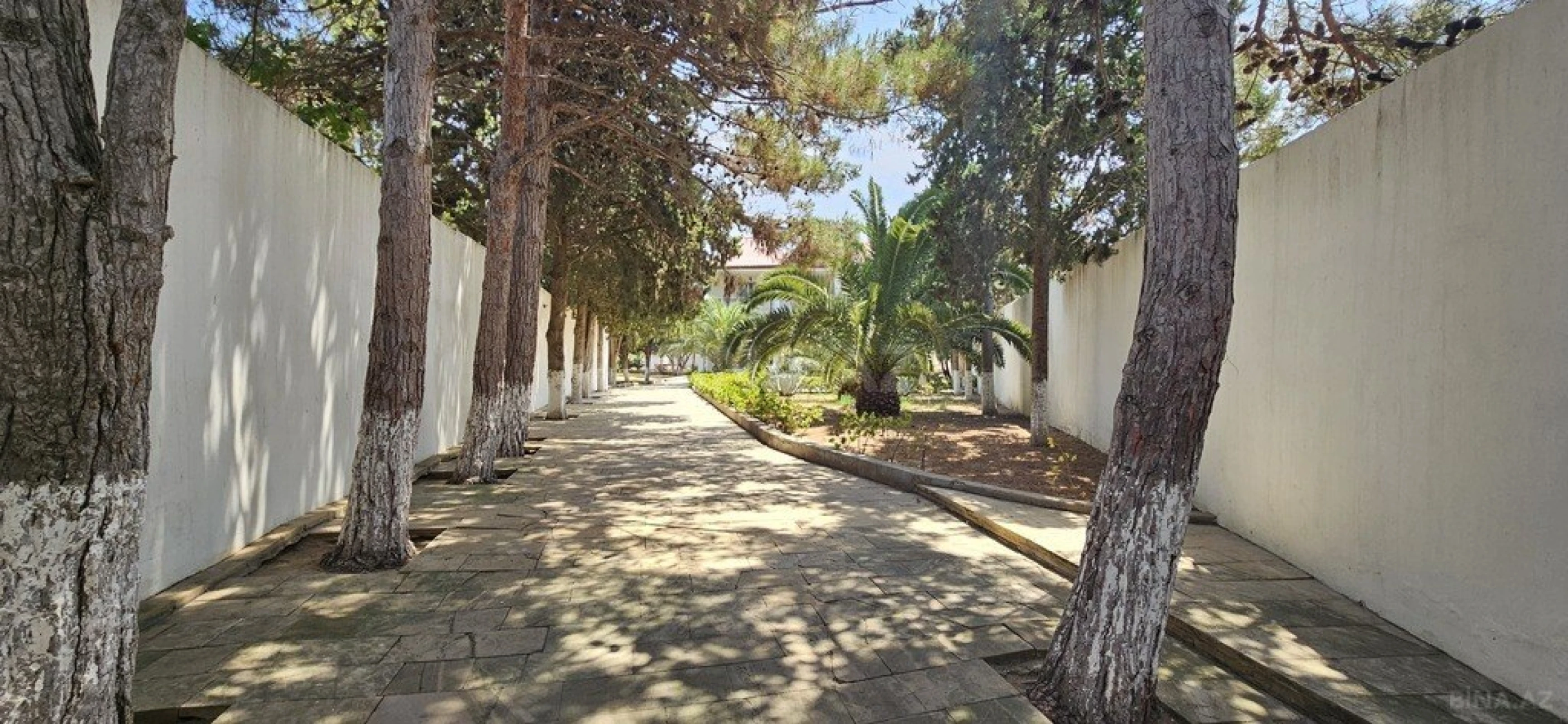 Satılır 7 otaqlı həyət evi 390 m²
