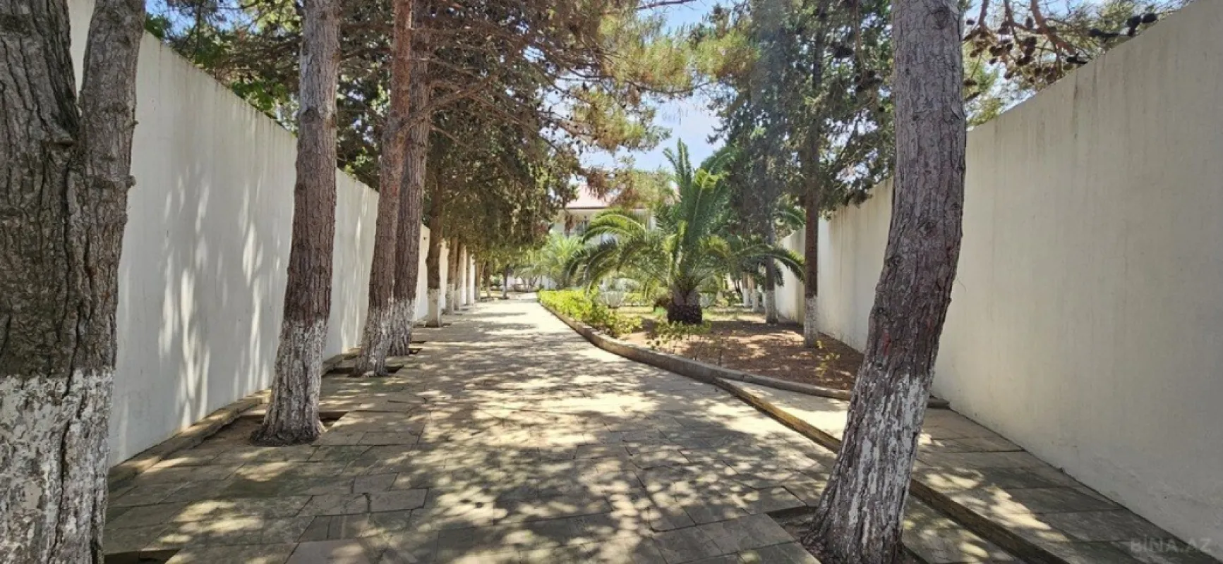 Satılır 7 otaqlı həyət evi 390 m²